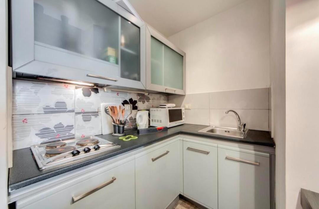 5 scole apartments Roma Esterno foto